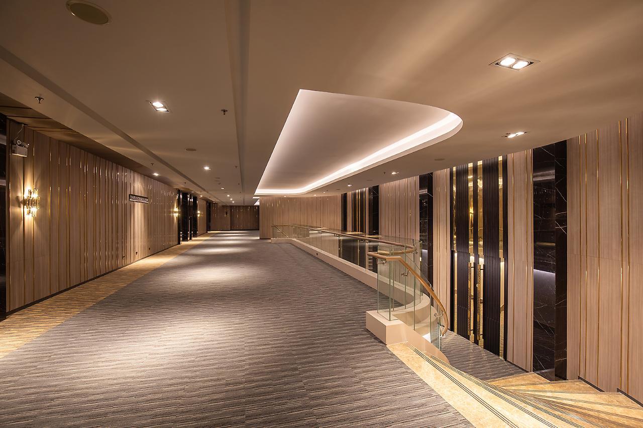 The Heritage Chiang Rai Hotel And Convention Екстер'єр фото The interior of the hotel
