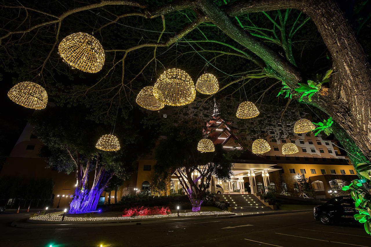 The Heritage Chiang Rai Hotel And Convention Екстер'єр фото The 2016 Holiday Light Festival