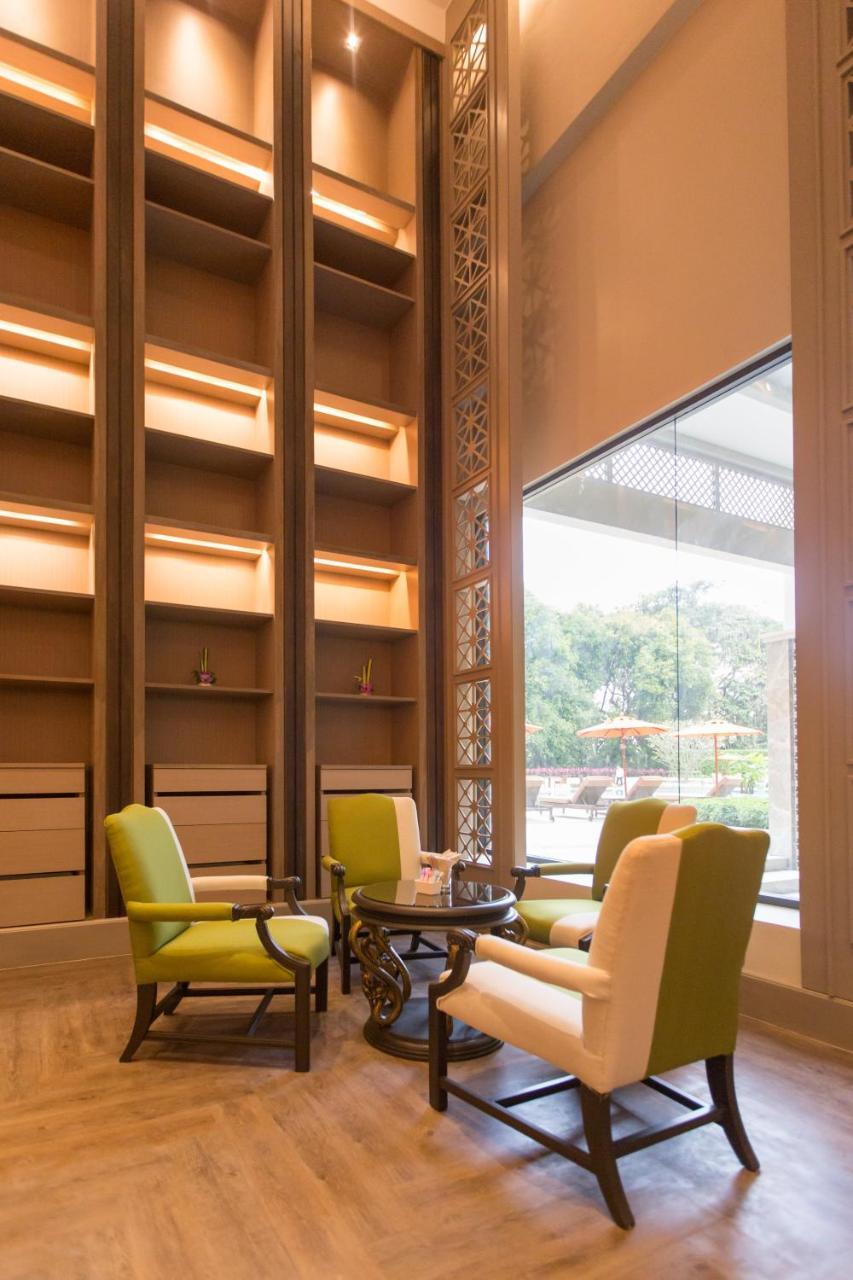 The Heritage Chiang Rai Hotel And Convention Екстер'єр фото The interior of the lounge