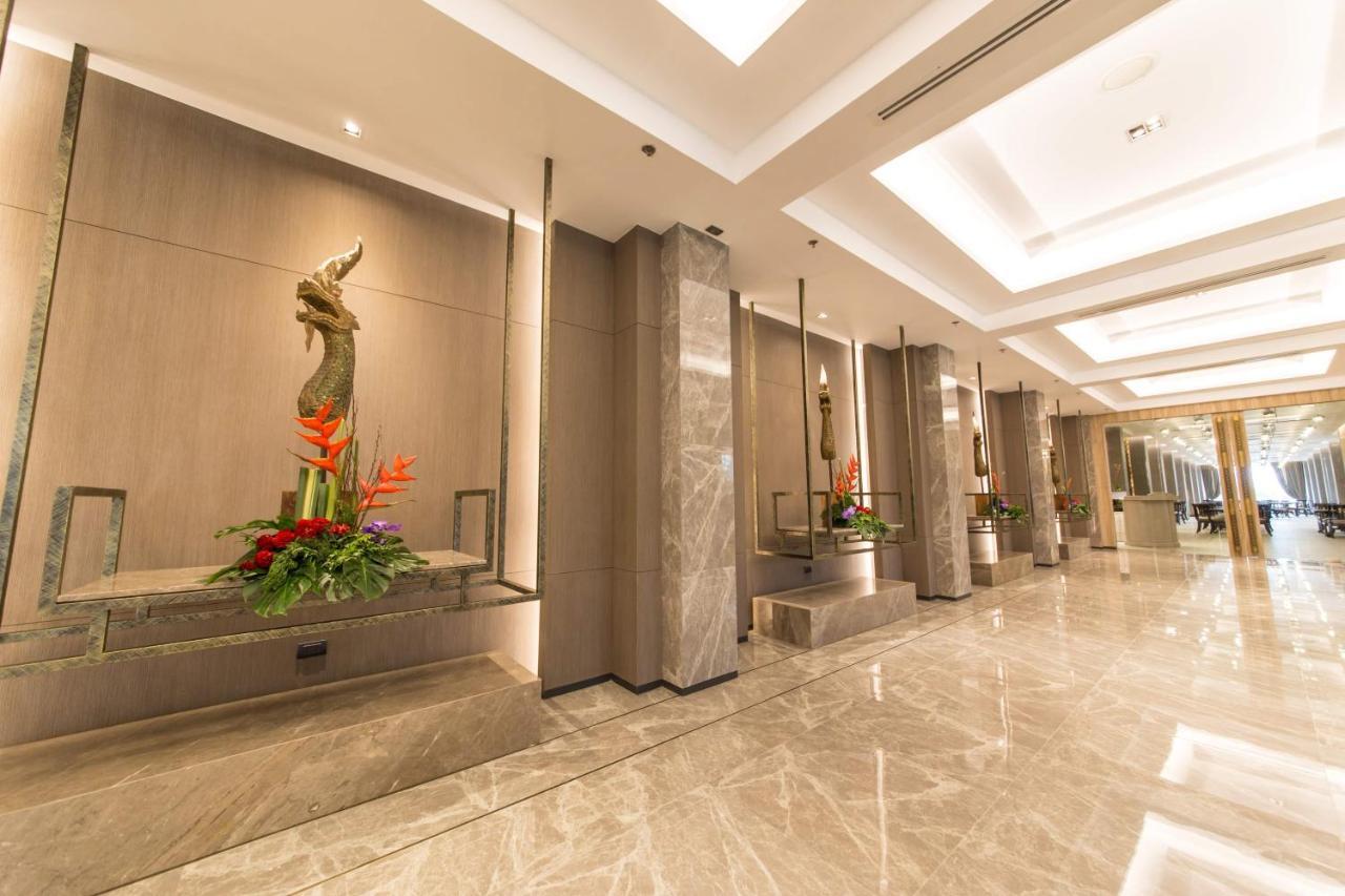 The Heritage Chiang Rai Hotel And Convention Екстер'єр фото The lobby of the hotel