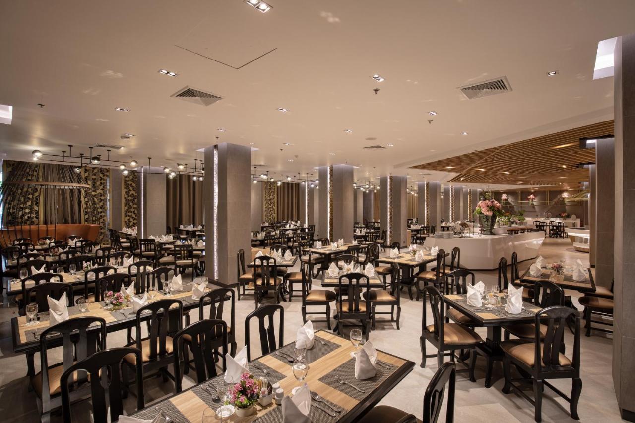 The Heritage Chiang Rai Hotel And Convention Екстер'єр фото The restaurant