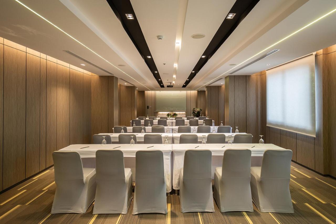 The Heritage Chiang Rai Hotel And Convention Екстер'єр фото Meeting room