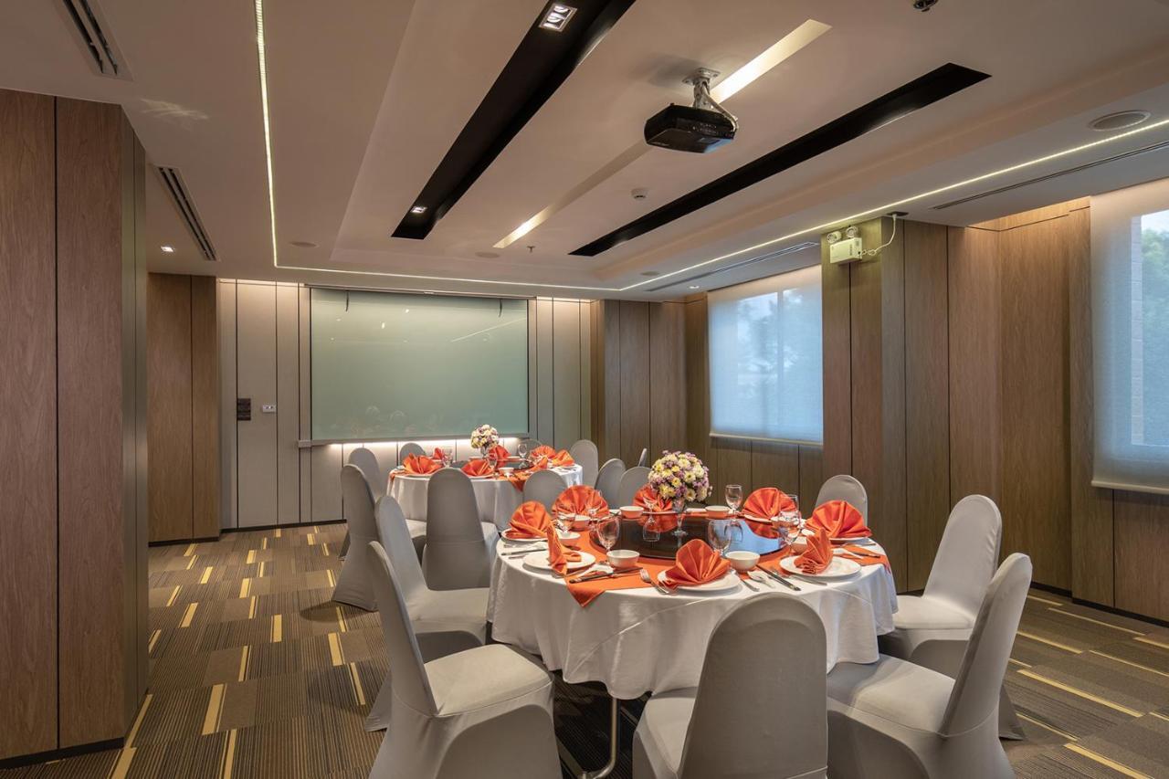 The Heritage Chiang Rai Hotel And Convention Екстер'єр фото The Chinese Room