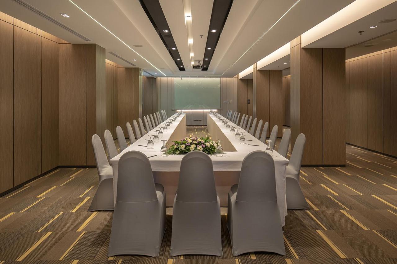The Heritage Chiang Rai Hotel And Convention Екстер'єр фото Meeting room
